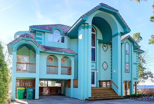 1405 – Misty Pond (6 Bedrooms 3.5 Baths, Soundfront w/ Private Pool) 1405 – Misty Pond (6 Bedrooms 3.5 Baths, Soundfront w/ Private Pool)