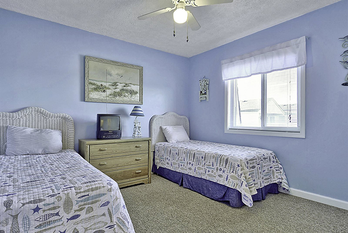 Sands Shamrock - Twins Bedroom Makeover