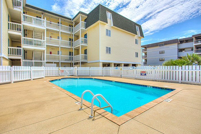 #SC2C - Sands Shamrock Community Pool